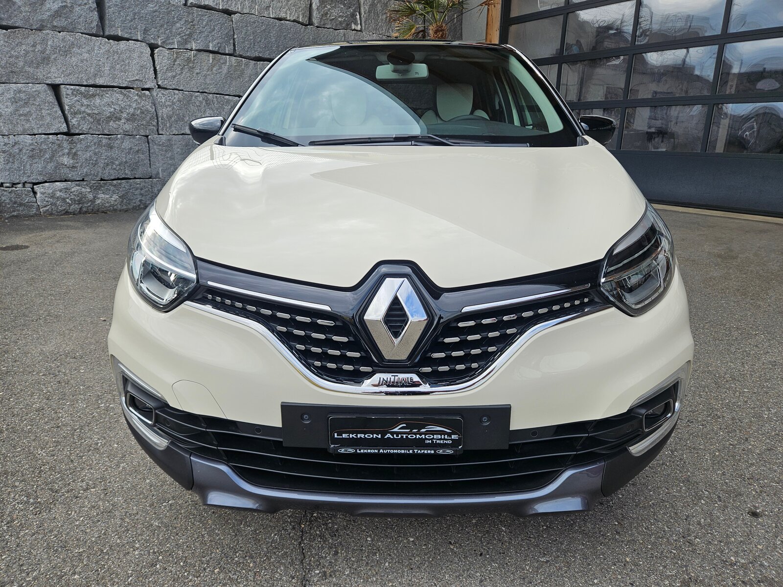 RENAULT Captur 1.2 T 16V Initiale Paris EDC, Benzina, Occasioni / Usate, Automatico - 2