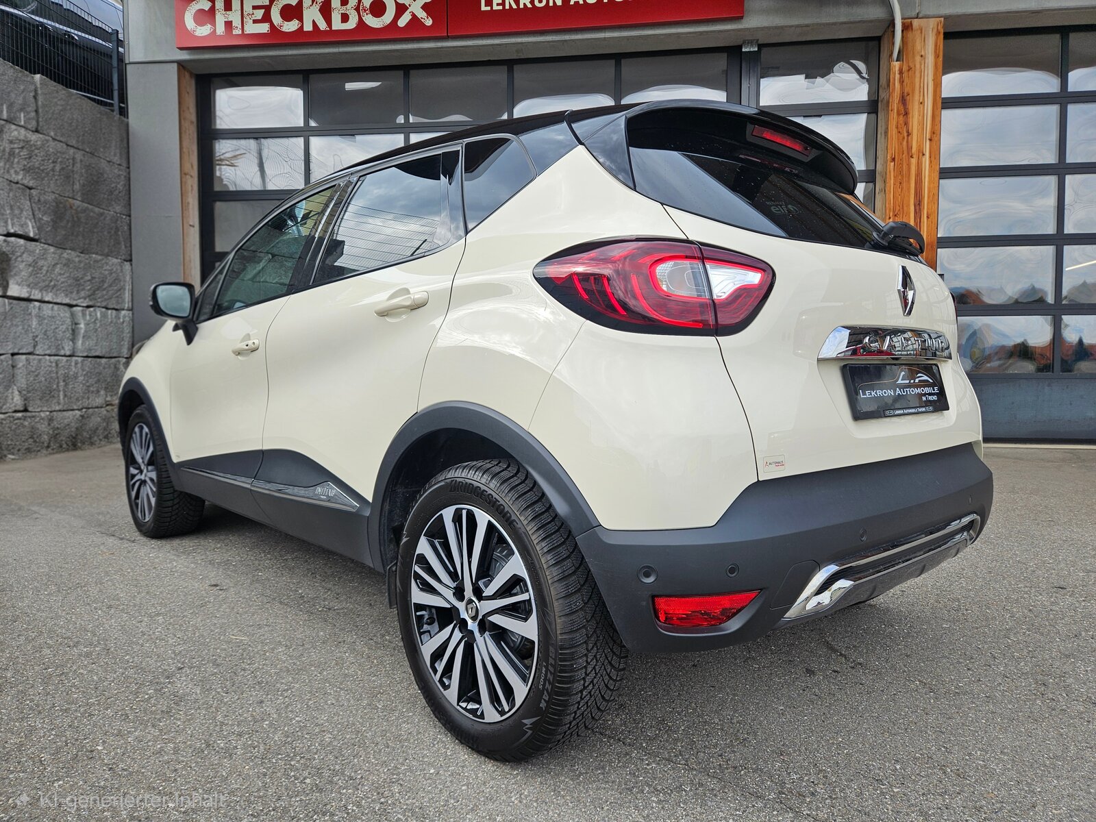 RENAULT Captur 1.2 T 16V Initiale Paris EDC, Benzina, Occasioni / Usate, Automatico - 5