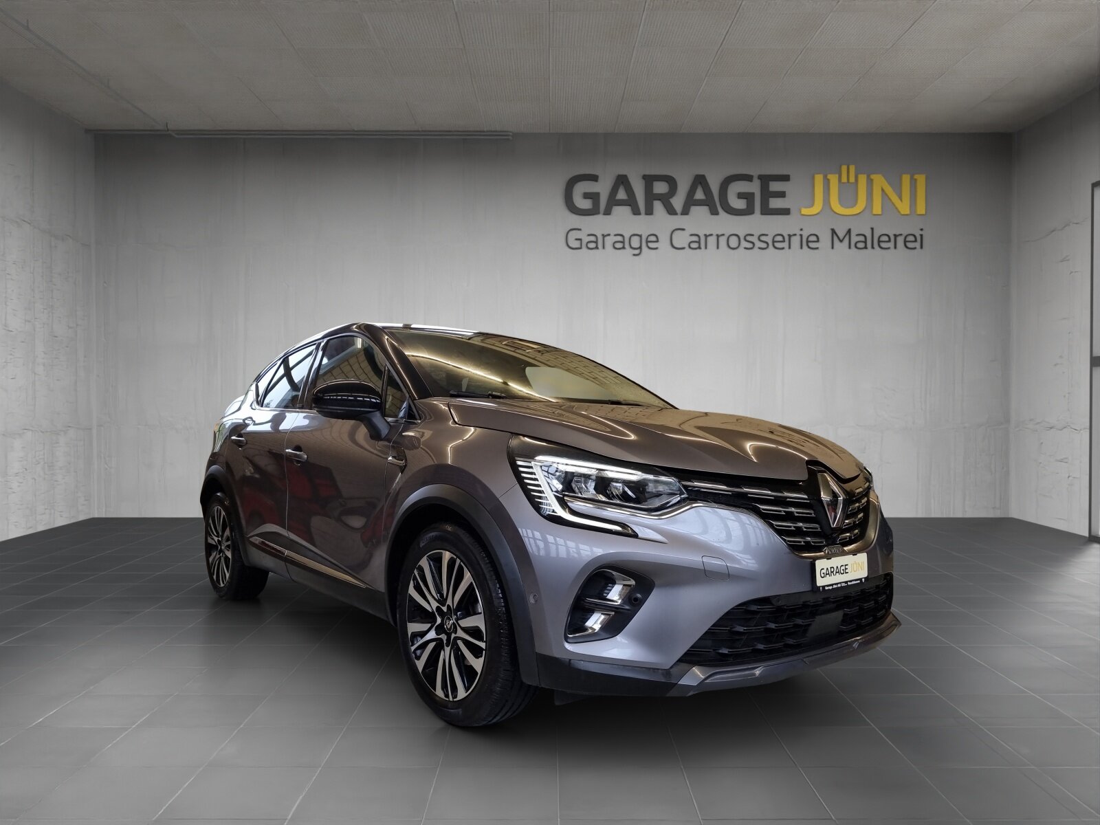RENAULT Captur 1.6 E-Tech Plug-in Initiale