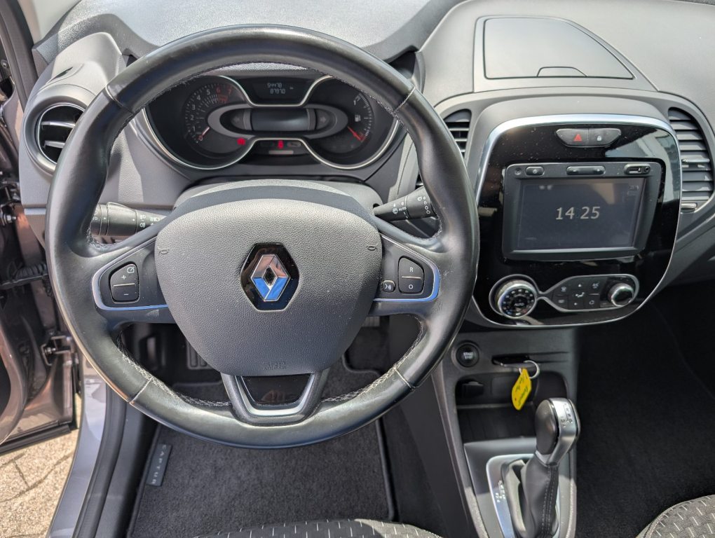 RENAULT CAPTUR 1.2 TCe 90th Anniv. EDC S/S, Benzin, Occasion / Gebraucht, Automatik - 4