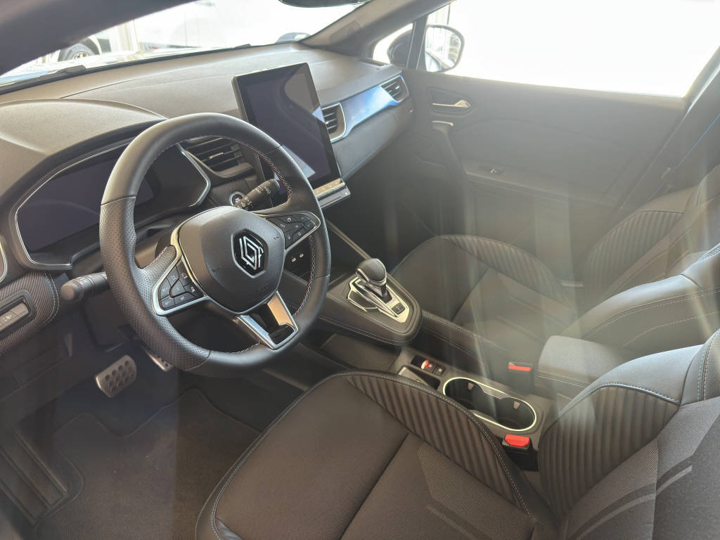 RENAULT Captur 1.6 E-Tech esprit Alpin, Hybride Intégral Essence/Électricité, Voiture de démonstration, Automatique - 5