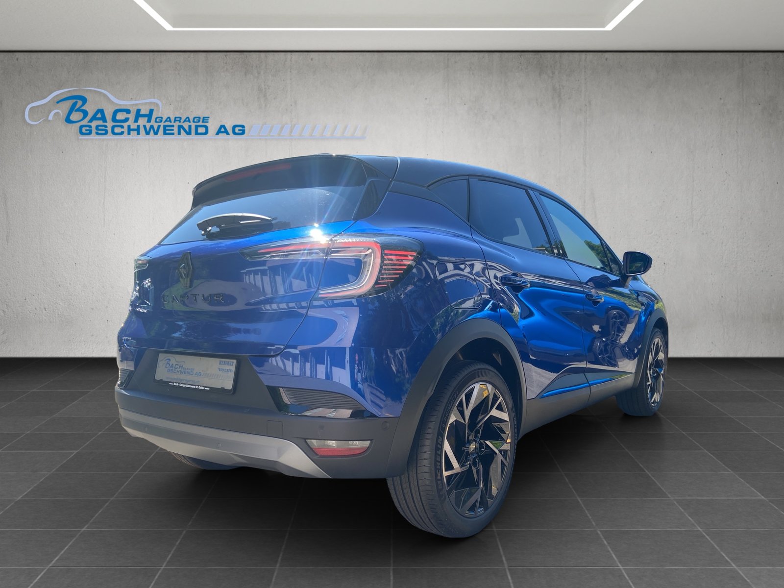 RENAULT Captur 1.3 TCe Esprit Alpine EDC, Mild-Hybrid Petrol/Electric, Ex-demonstrator, Automatic - 4