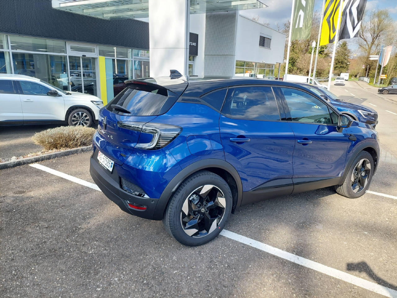 RENAULT Captur 1.8 E-Tech techno 160, Full-Hybrid Petrol/Electric, Ex-demonstrator, Automatic - 5