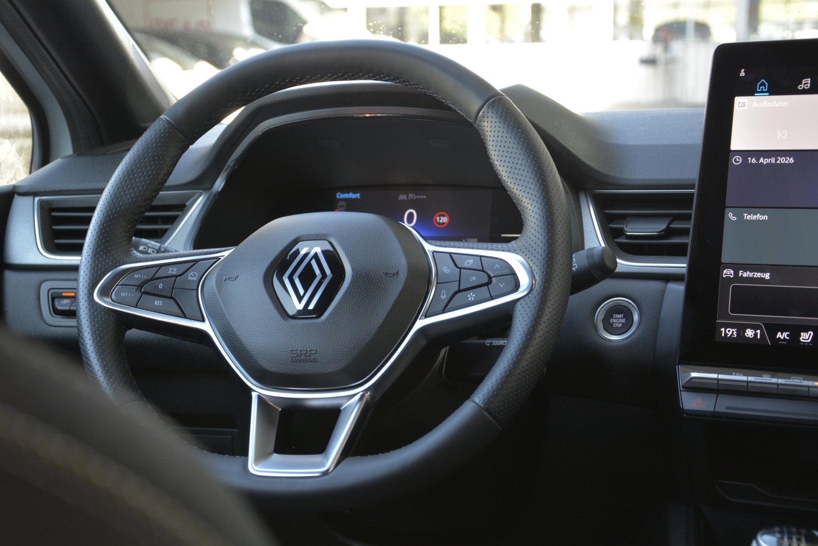 RENAULT Captur 1.3 TCe 140 techno, Mild-Hybrid Petrol/Electric, Ex-demonstrator, Manual - 7