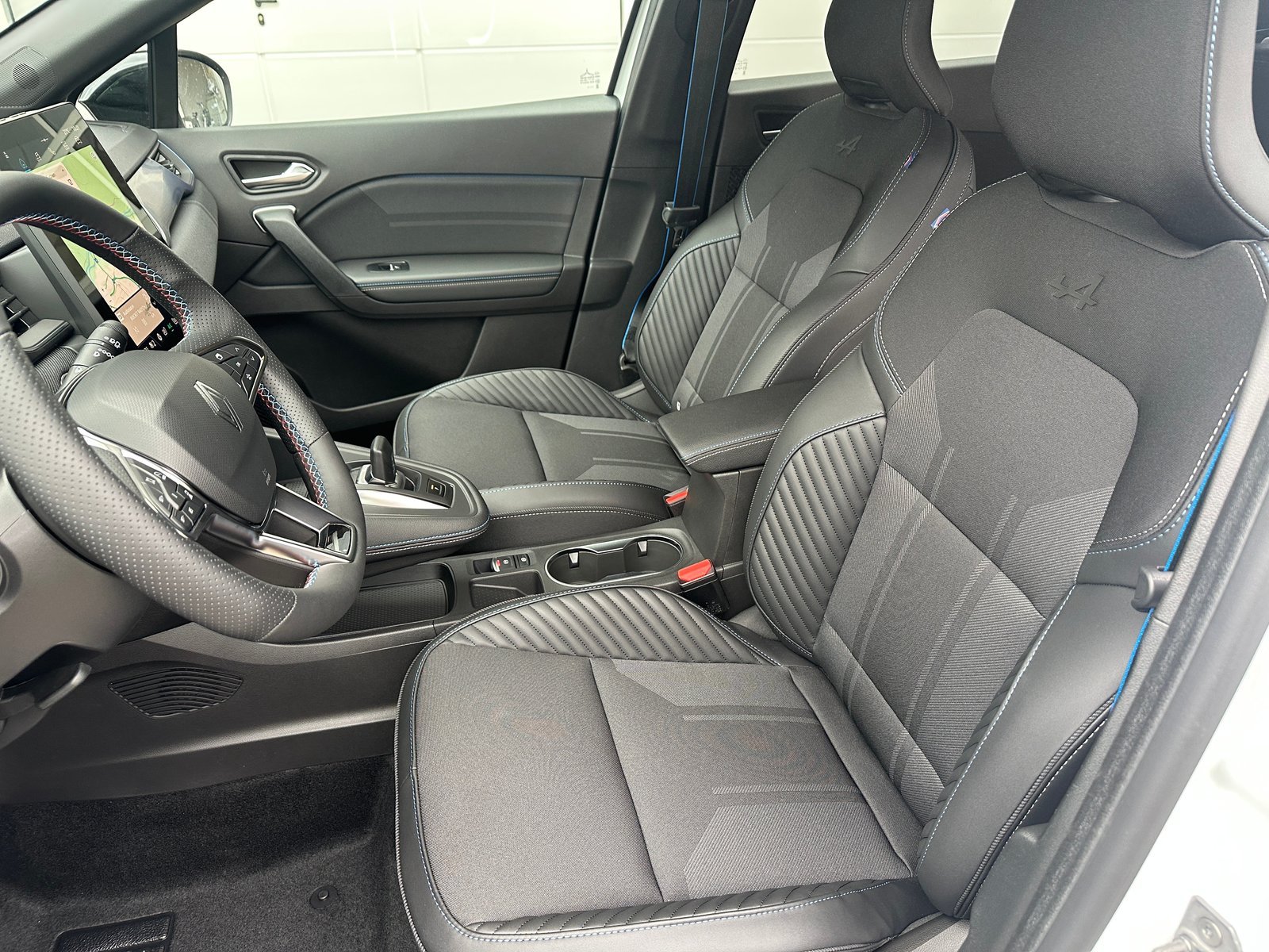 RENAULT CAPTUR E-TECH FULL HYBRID esprit Alpine full hybrid, Voll-Hybrid Benzin/Elektro, Vorführwagen, Automatik - 6