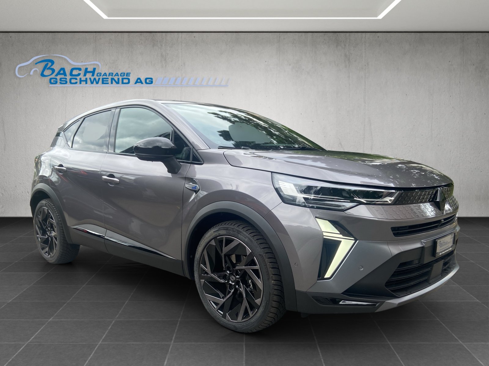 RENAULT Captur 1.3 TCe Esprit Alpine EDC, Mild-Hybrid Petrol/Electric, Ex-demonstrator, Automatic - 2