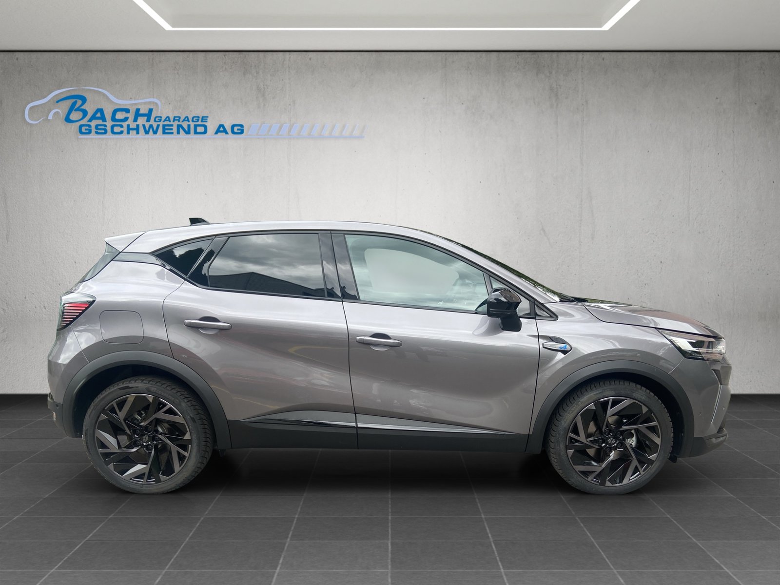 RENAULT Captur 1.3 TCe Esprit Alpine EDC, Mild-Hybrid Petrol/Electric, Ex-demonstrator, Automatic - 3