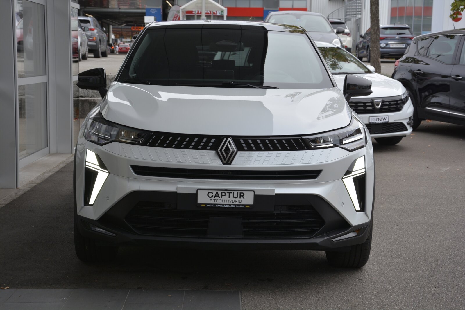 RENAULT CAPTUR techno full hybrid E-Tech 160, Hybride Intégral Essence/Électricité, Voiture de démonstration, Automatique - 2