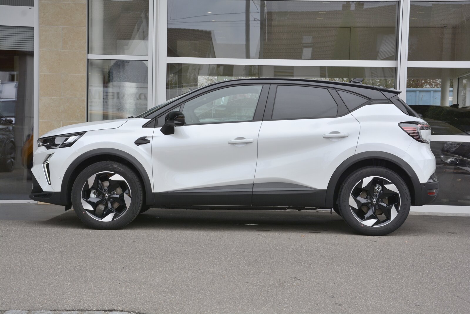 RENAULT CAPTUR techno full hybrid E-Tech 160, Hybride Intégral Essence/Électricité, Voiture de démonstration, Automatique - 3