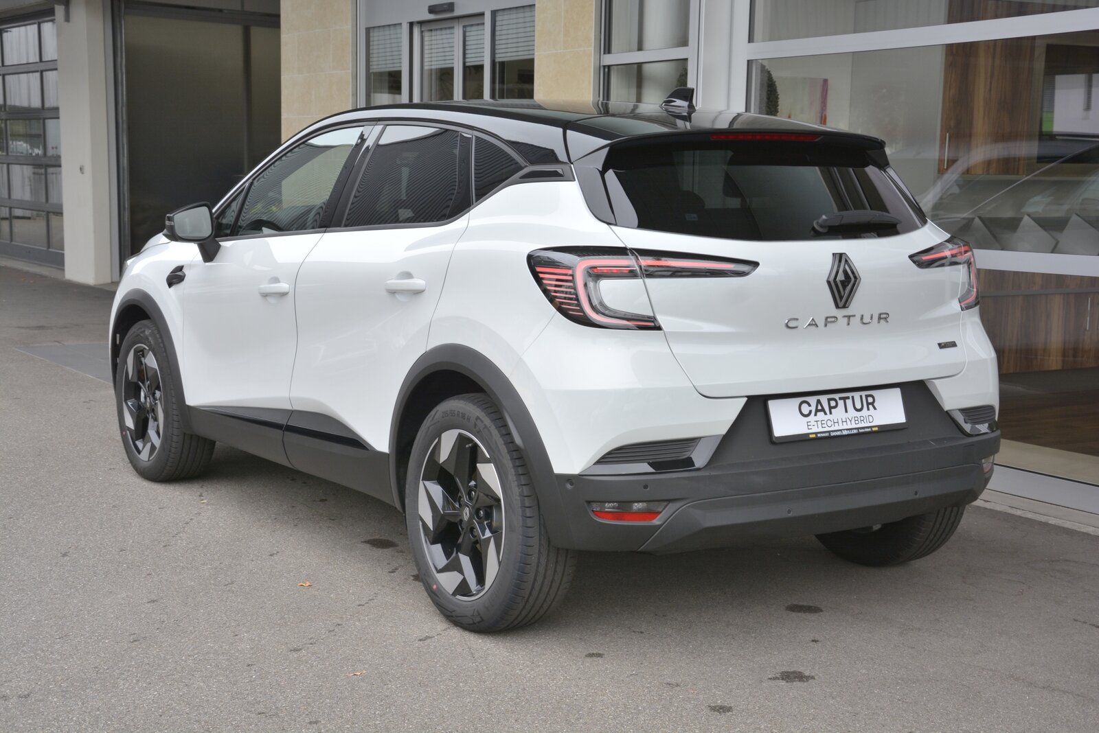 RENAULT CAPTUR techno full hybrid E-Tech 160, Hybride Intégral Essence/Électricité, Voiture de démonstration, Automatique - 4