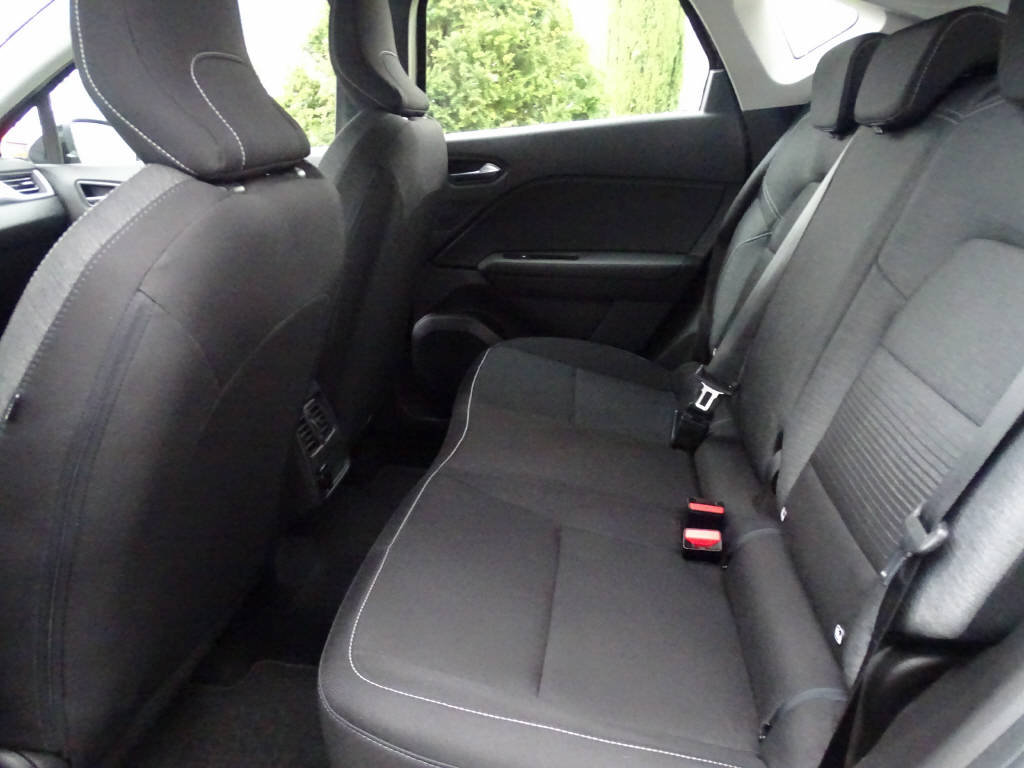 RENAULT Captur 1.3 TCe Zen, Essence, Occasion / Utilisé, Manuelle - 6