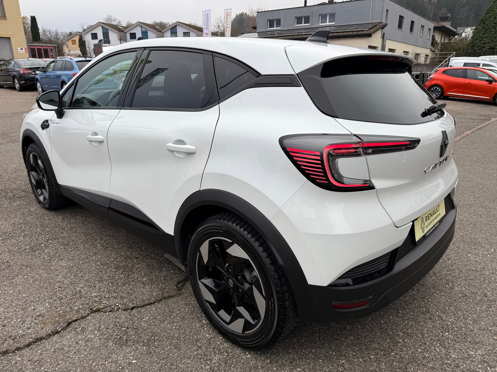 RENAULT Captur 1.3 TCe Techno, Mild-Hybrid Benzin/Elektro, Occasion / Gebraucht, Handschaltung - 4