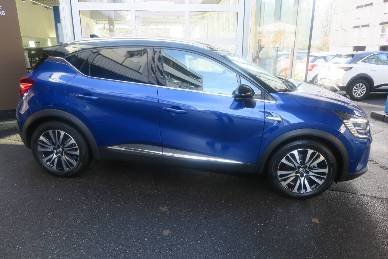RENAULT Captur 1.6 E-Tech Plug-in iconic, Plug-in-Hybrid Petrol/Electric, Second hand / Used, Automatic - 2