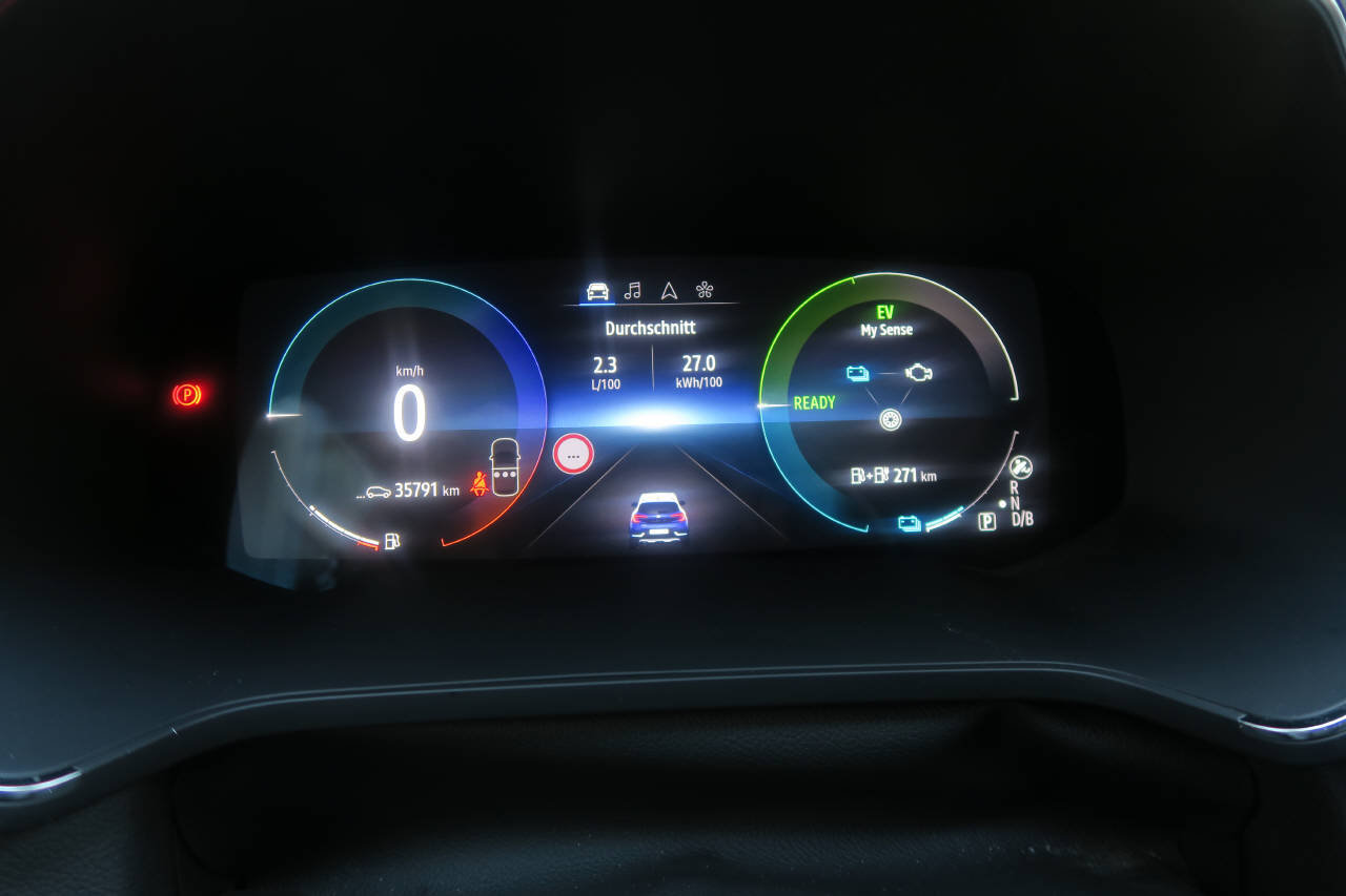 RENAULT Captur 1.6 E-Tech Plug-in iconic, Plug-in-Hybrid Petrol/Electric, Second hand / Used, Automatic - 7