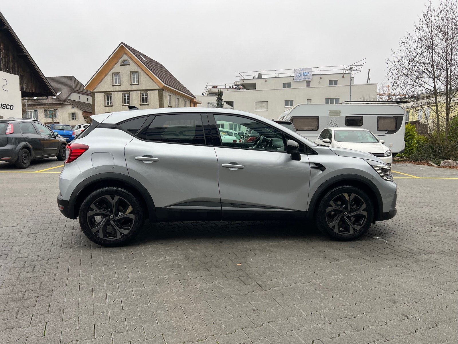 RENAULT Captur 1.6 E-Tech 145 E-Tech Engineered DHT, Hybride Intégral Essence/Électricité, Occasion / Utilisé, Automatique - 5
