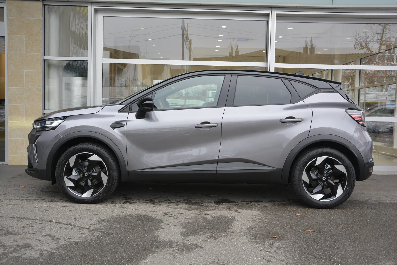 RENAULT CAPTUR techno full hybrid E-Tech 160, Hybride Integrale Benzina/Elettrica, Auto dimostrativa, Automatico - 3