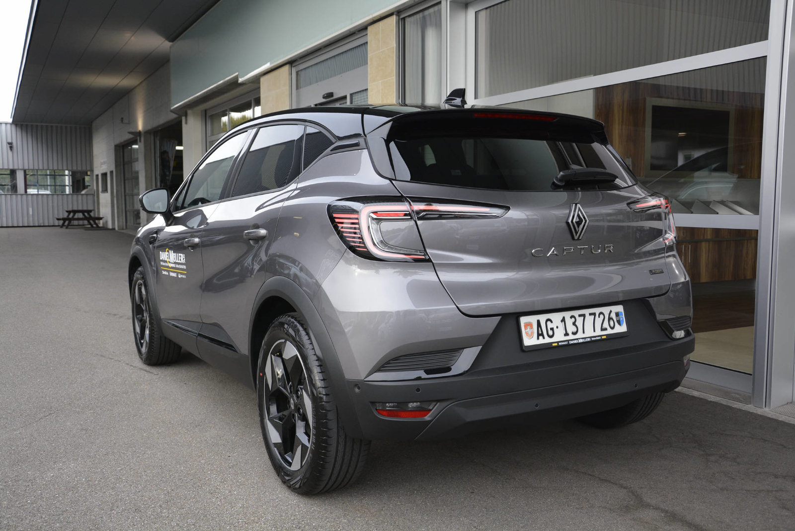 RENAULT Captur techno full hybrid E-Tech 160, Voll-Hybrid Benzin/Elektro, Vorführwagen, Automat - 4