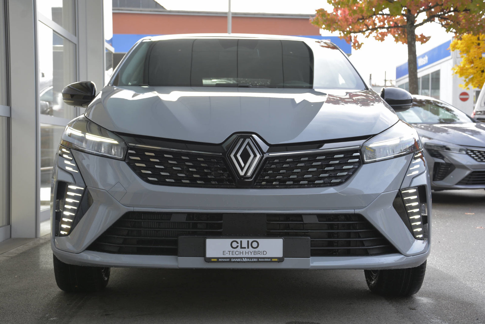 RENAULT CLIO generation full hybrid E-Tech 145, Full-Hybrid Petrol/Electric, New car, Automatic - 2