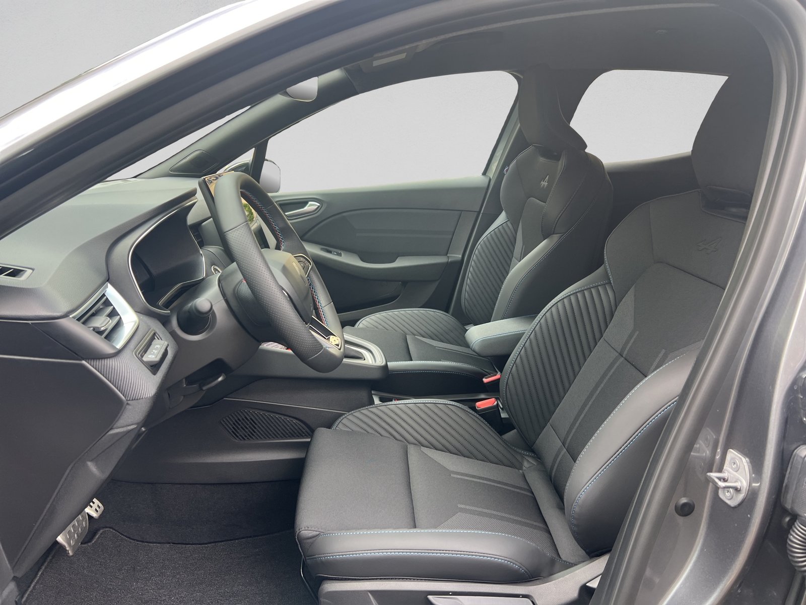 RENAULT Clio 1.6 E-Tech Esprit Alpine, Hybride Intégral Essence/Électricité, Voiture nouvelle - 5