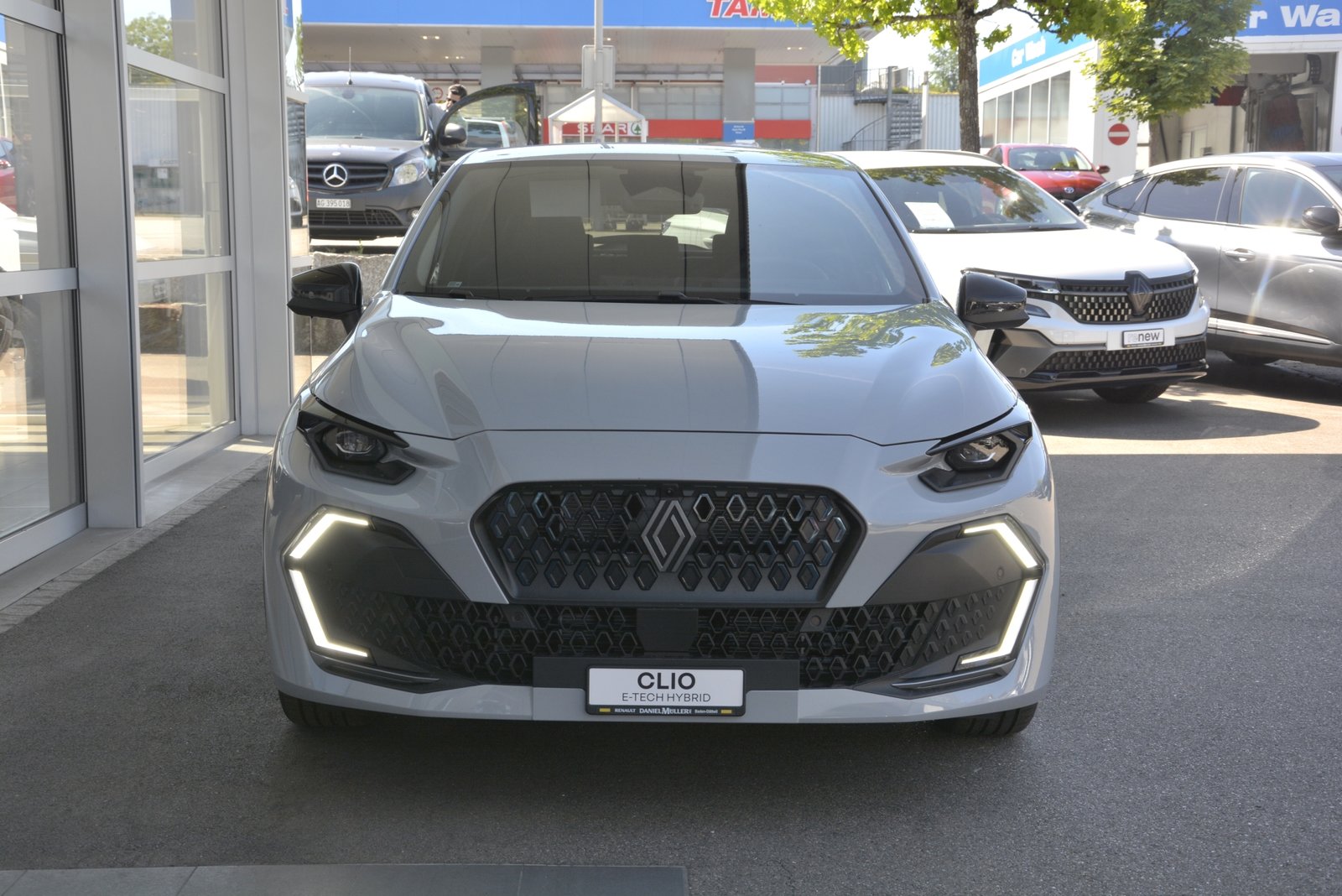 RENAULT CLIO esprit Alpine full hybrid E-Tech 160, Hybride Integrale Benzina/Elettrica, Auto nuove, Automatico - 2