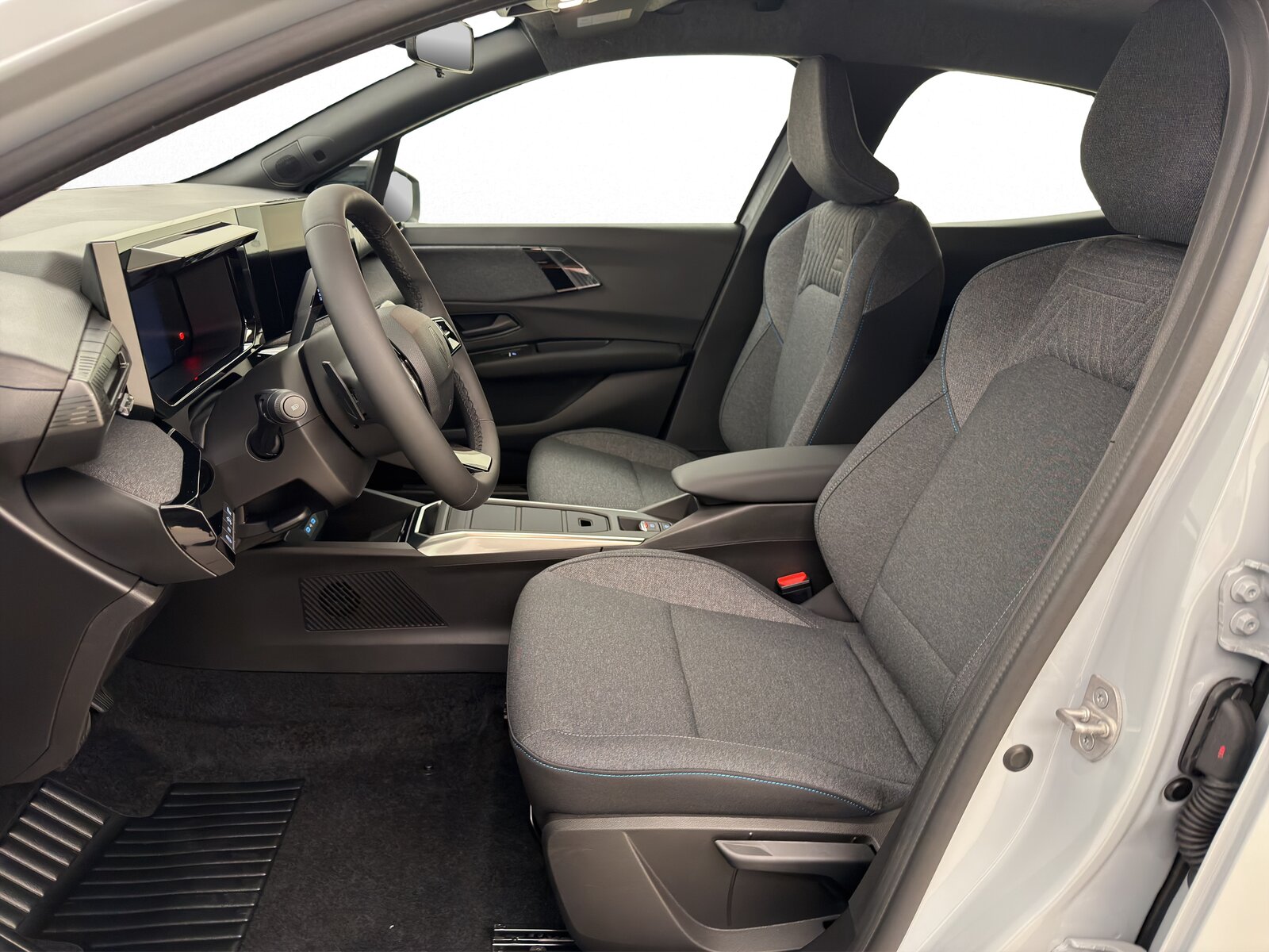 RENAULT Clio 1.2 TCe evolution EDC, Petrol, New car, Automatic - 7