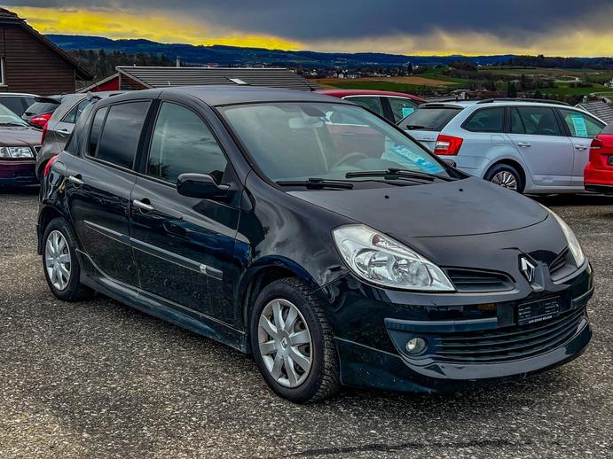 RENAULT Clio 1.2 TCe 100PS | DYNAMIQUE Edition, Benzina, Occasioni / Usate, Manuale