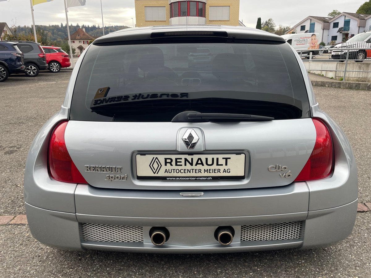 RENAULT Clio 3.0 V6, Essence, Occasion / Utilisé, Manuelle - 5