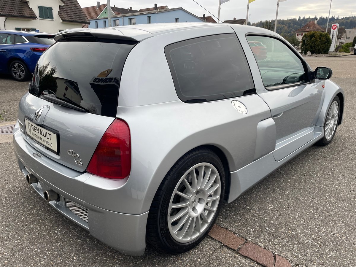 RENAULT Clio 3.0 V6, Essence, Occasion / Utilisé, Manuelle - 6