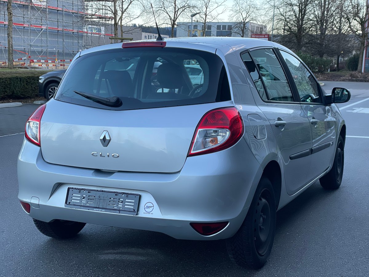 RENAULT Clio 1.2 16V Expression, Essence, Occasion / Utilisé, Manuelle - 4