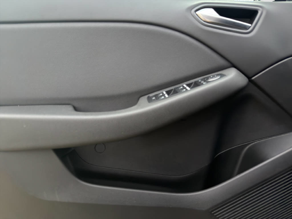 RENAULT Clio 1.0 TCe Intens, Benzin, Occasion / Gebraucht, Handschaltung - 7