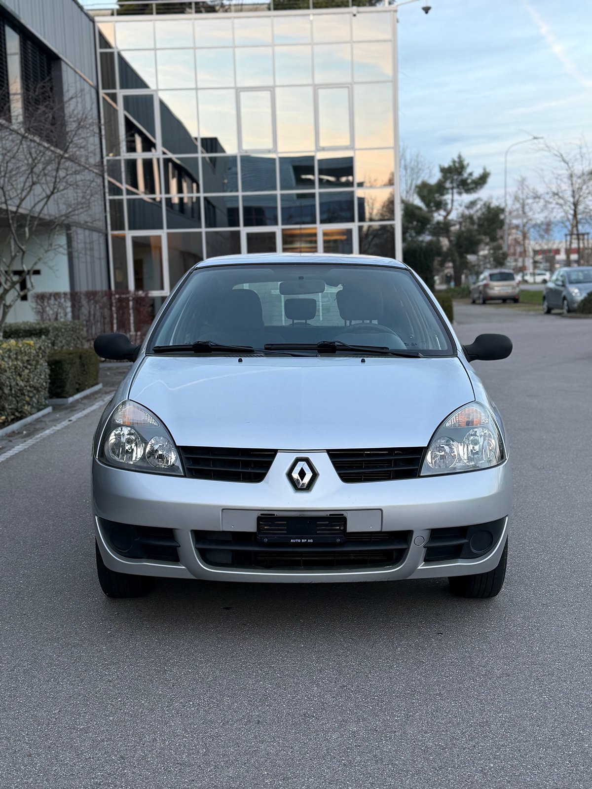 RENAULT Clio 1.2 16V Storia, Petrol, Second hand / Used, Manual - 2