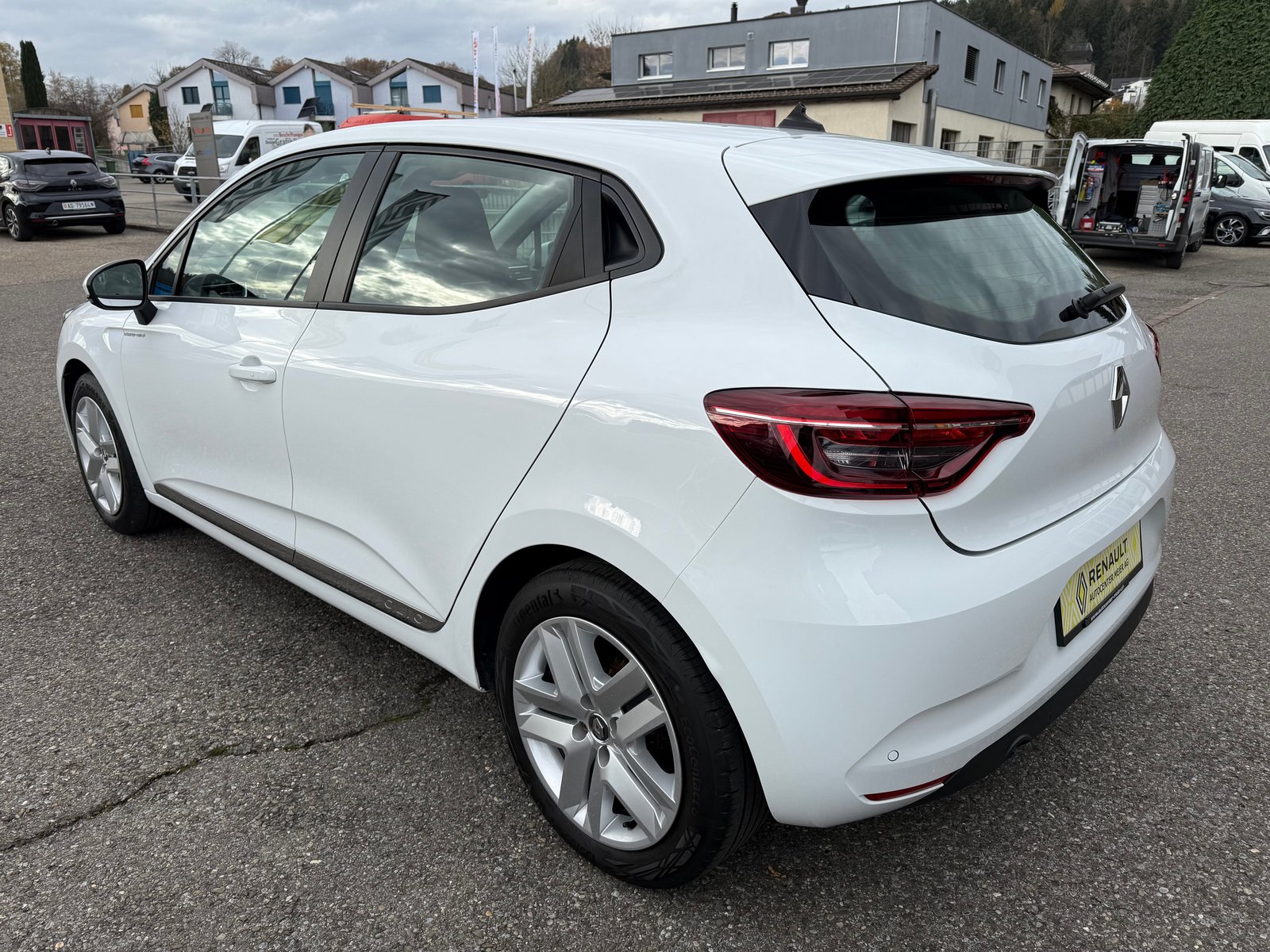 RENAULT Clio 1.0 Business, Petrol, Second hand / Used, Manual - 4