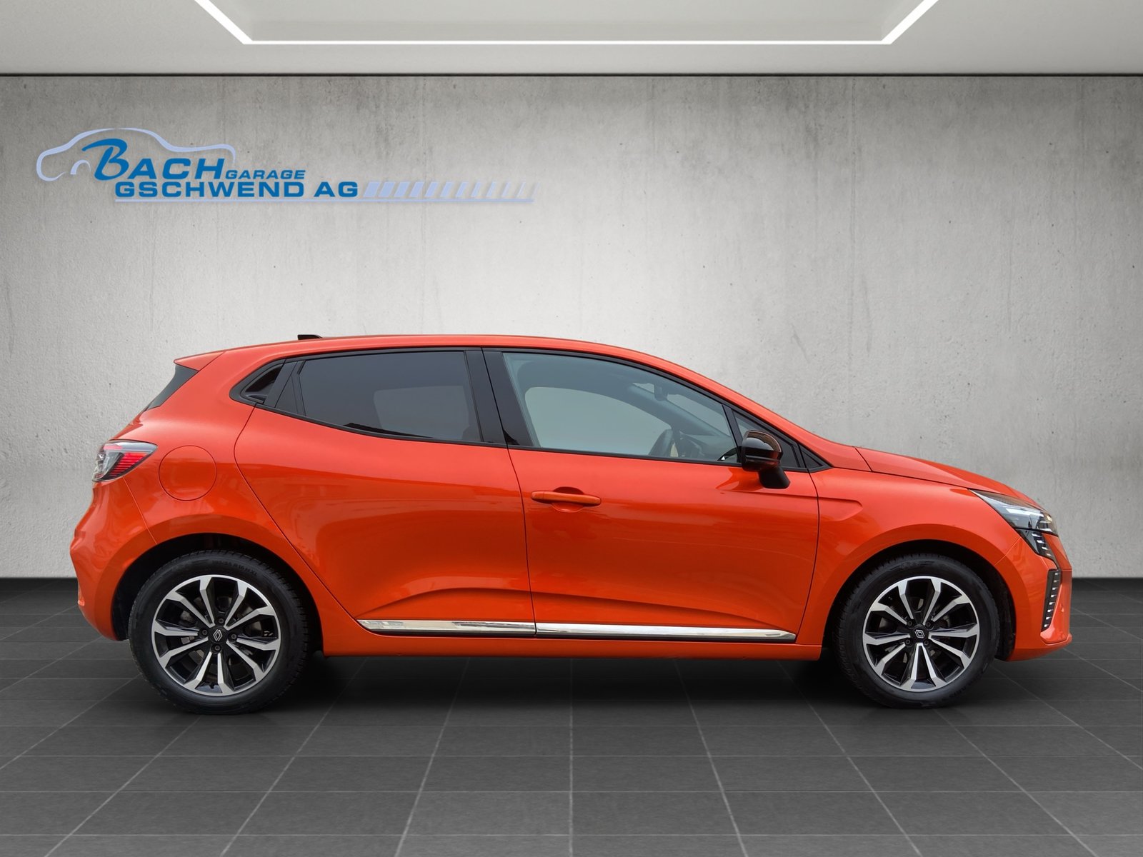 RENAULT Clio 1.0 Techno, Petrol, Second hand / Used, Manual - 3