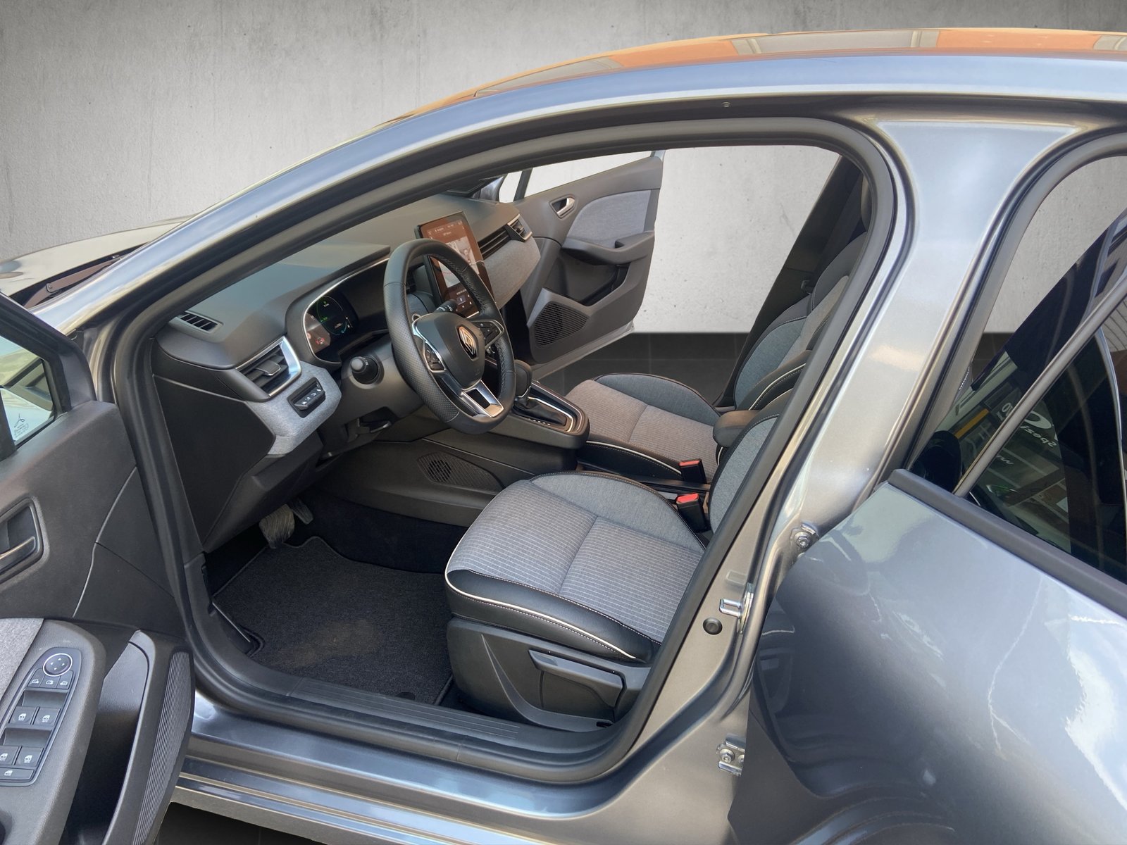 RENAULT Clio 1.6 E-Tech Techno, Hybride Intégral Essence/Électricité, Occasion / Utilisé, Automatique - 7