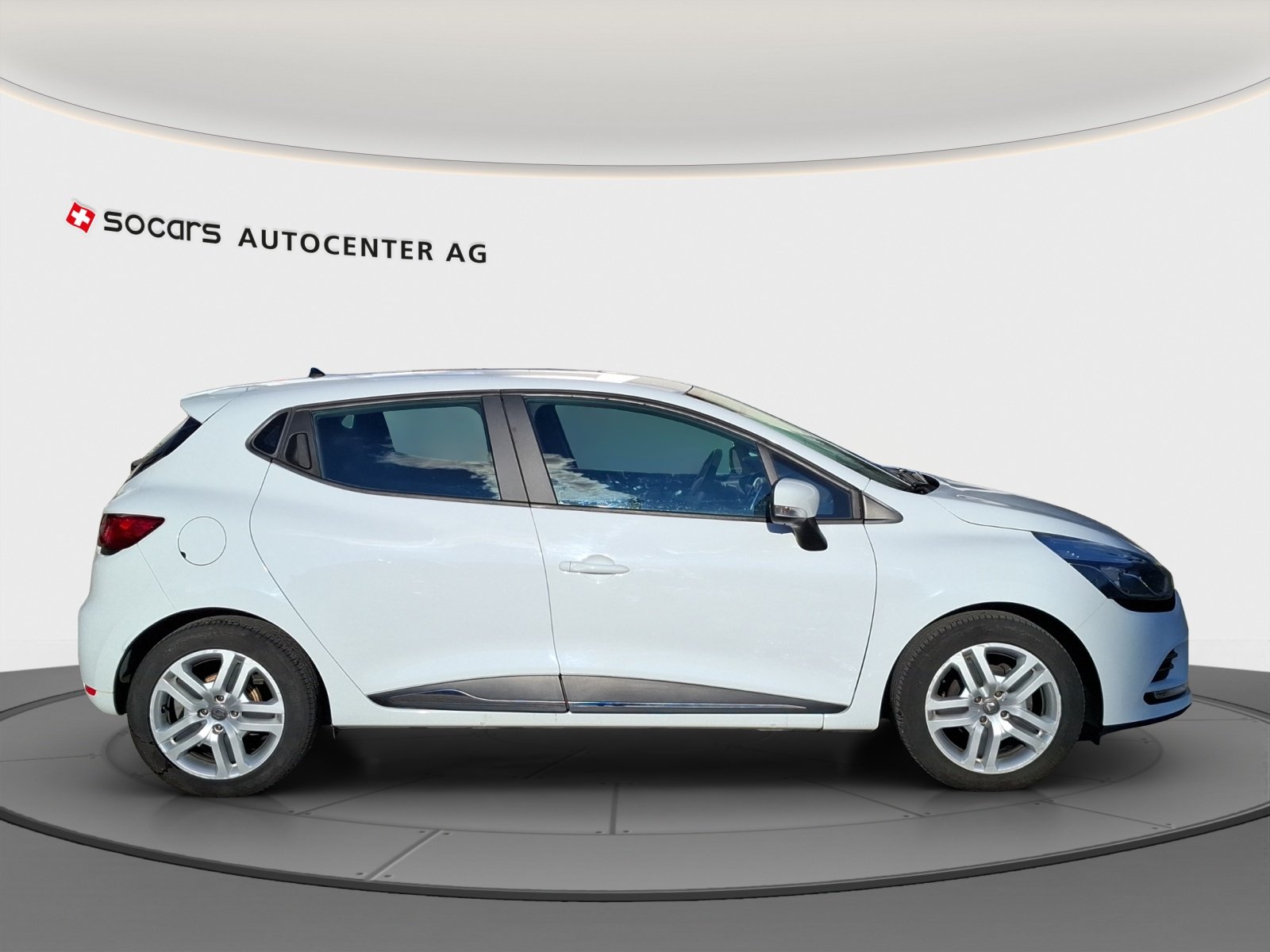 RENAULT Clio 0.9 Zen // 8-fach bereift, Petrol, Second hand / Used, Manual - 7