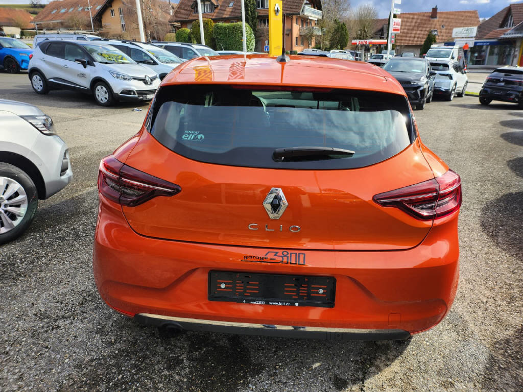 RENAULT Clio 1.0 TCe techno, Petrol, Second hand / Used, Manual - 5