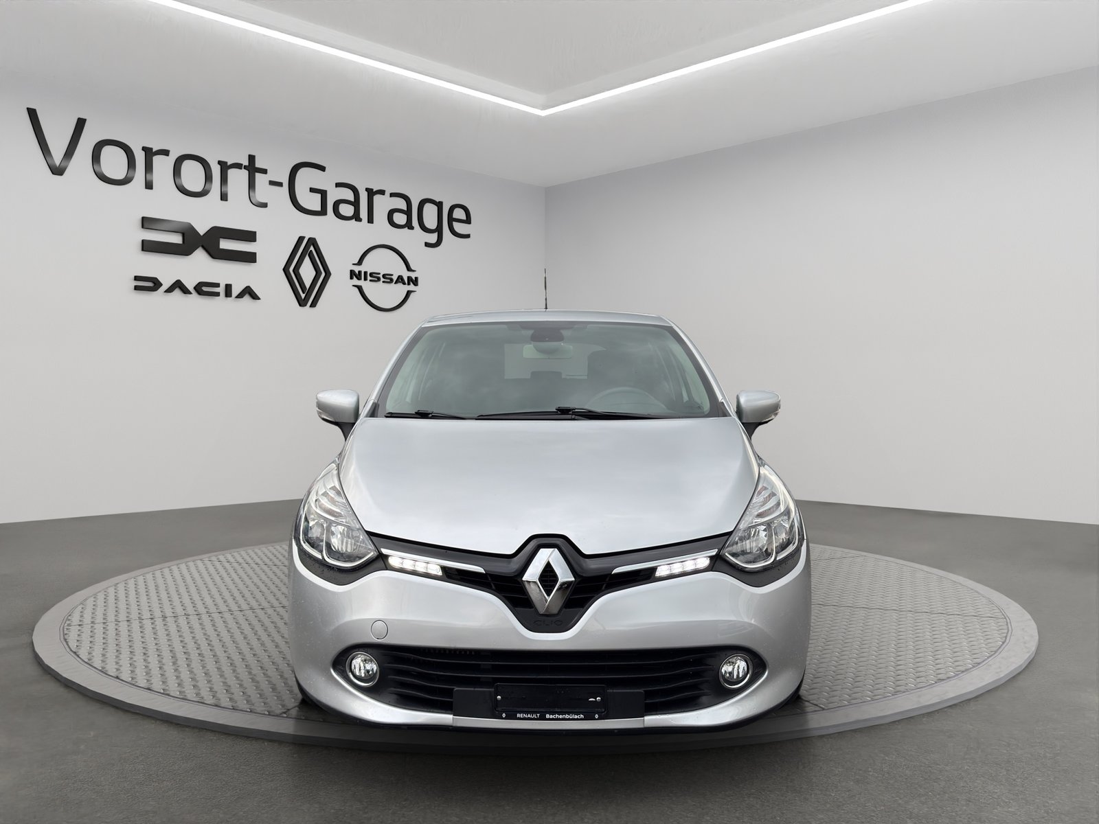 RENAULT Clio 0.9 12V Swiss Edition, Petrol, Second hand / Used, Manual - 2