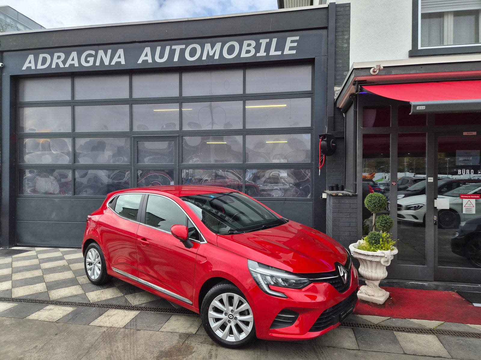 RENAULT Clio 1.6 E-Tech Intens, Voll-Hybrid Benzin/Elektro, Occasion / Gebraucht, Automatik - 3