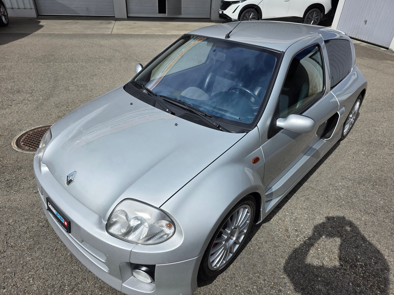 RENAULT Clio 3.0 V6, Benzin, Occasion / Gebraucht, Handschaltung - 4