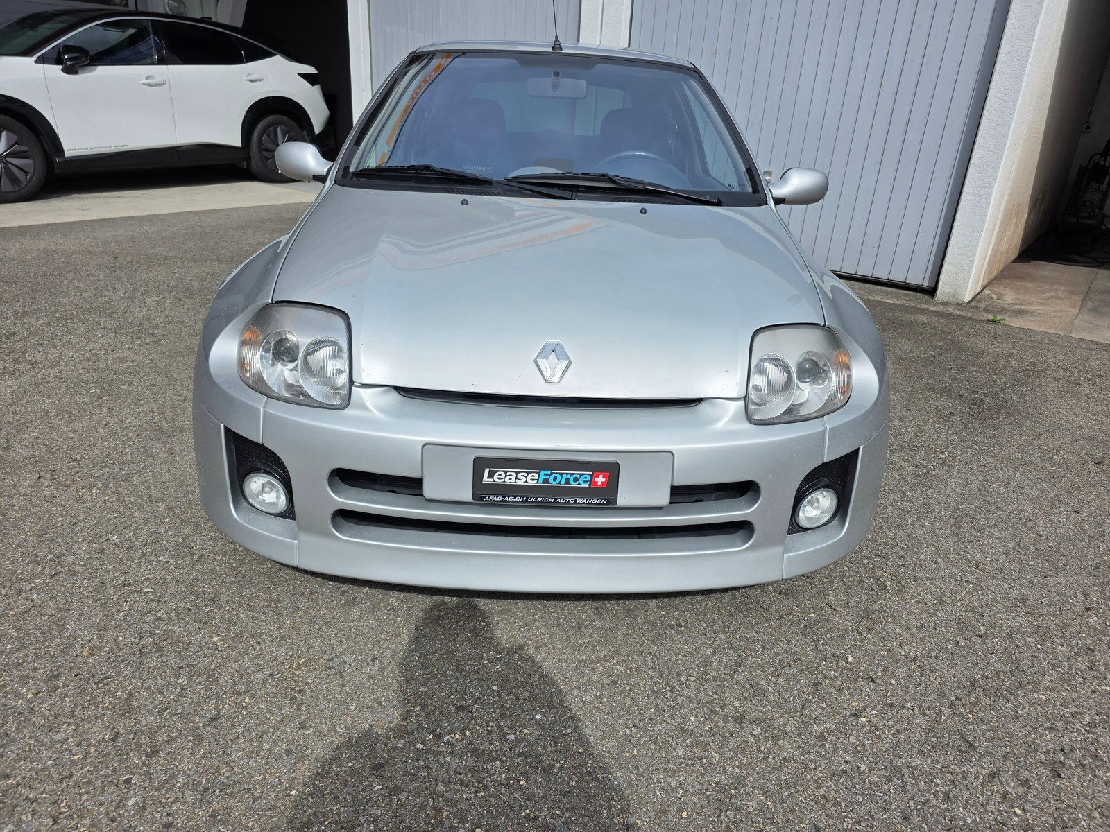 RENAULT Clio 3.0 V6, Benzin, Occasion / Gebraucht, Handschaltung - 6