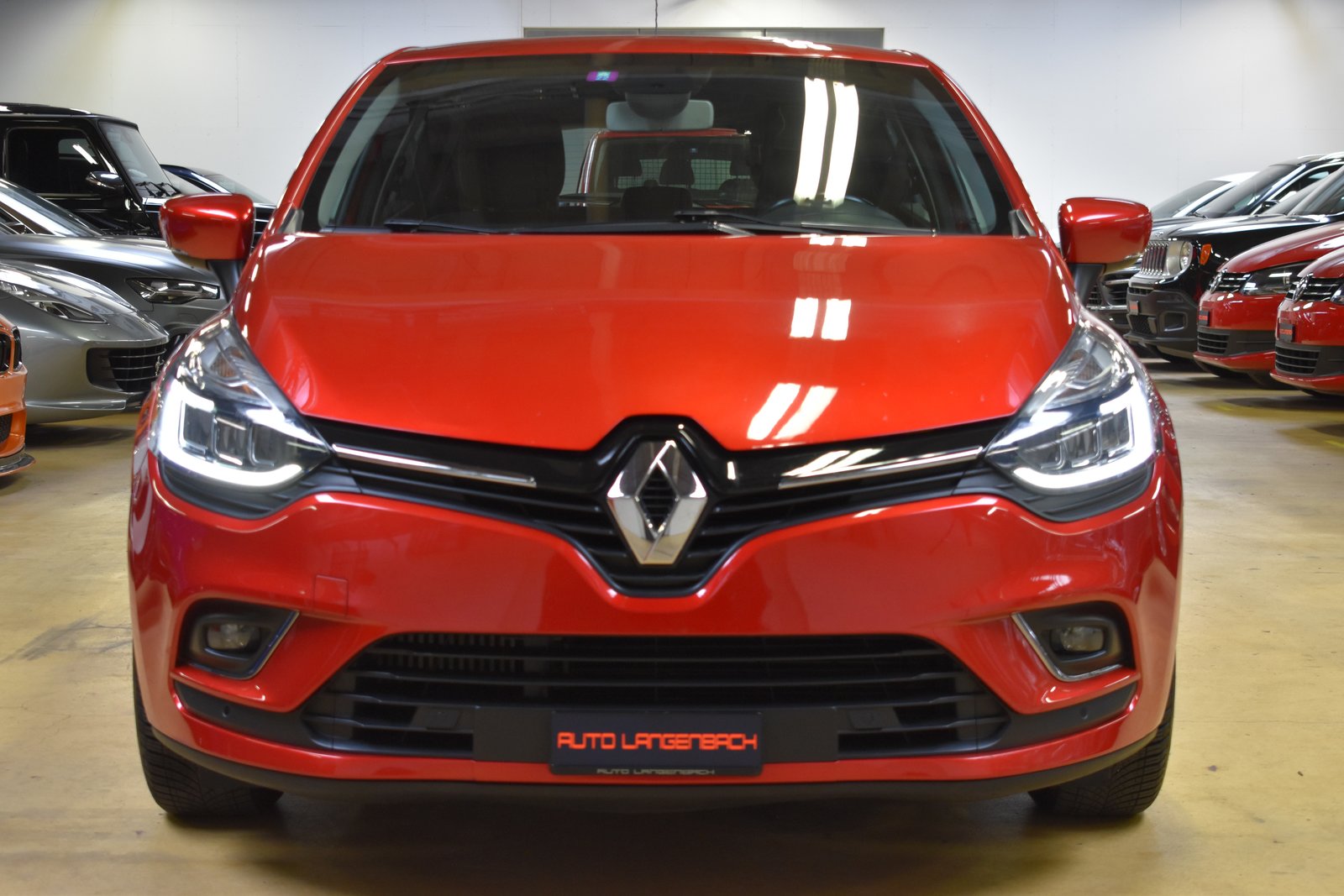 RENAULT Clio 0.9 Intens - FaceLift Model 2019, Petrol, Second hand / Used, Manual - 3