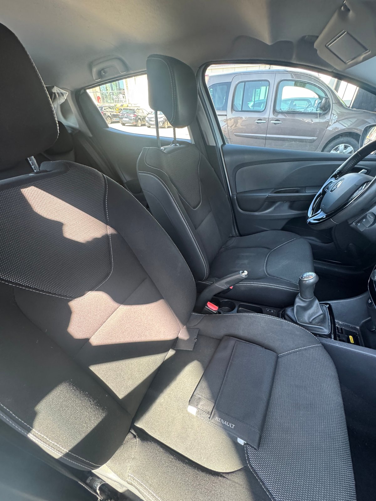 RENAULT Clio 0.9 12V Swiss Edition, Essence, Occasion / Utilisé, Manuelle - 7