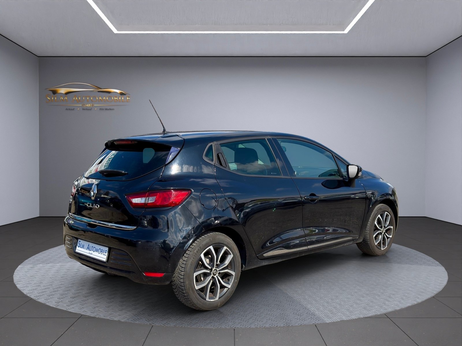 RENAULT Clio 0.9 Intens, Petrol, Second hand / Used, Manual - 7