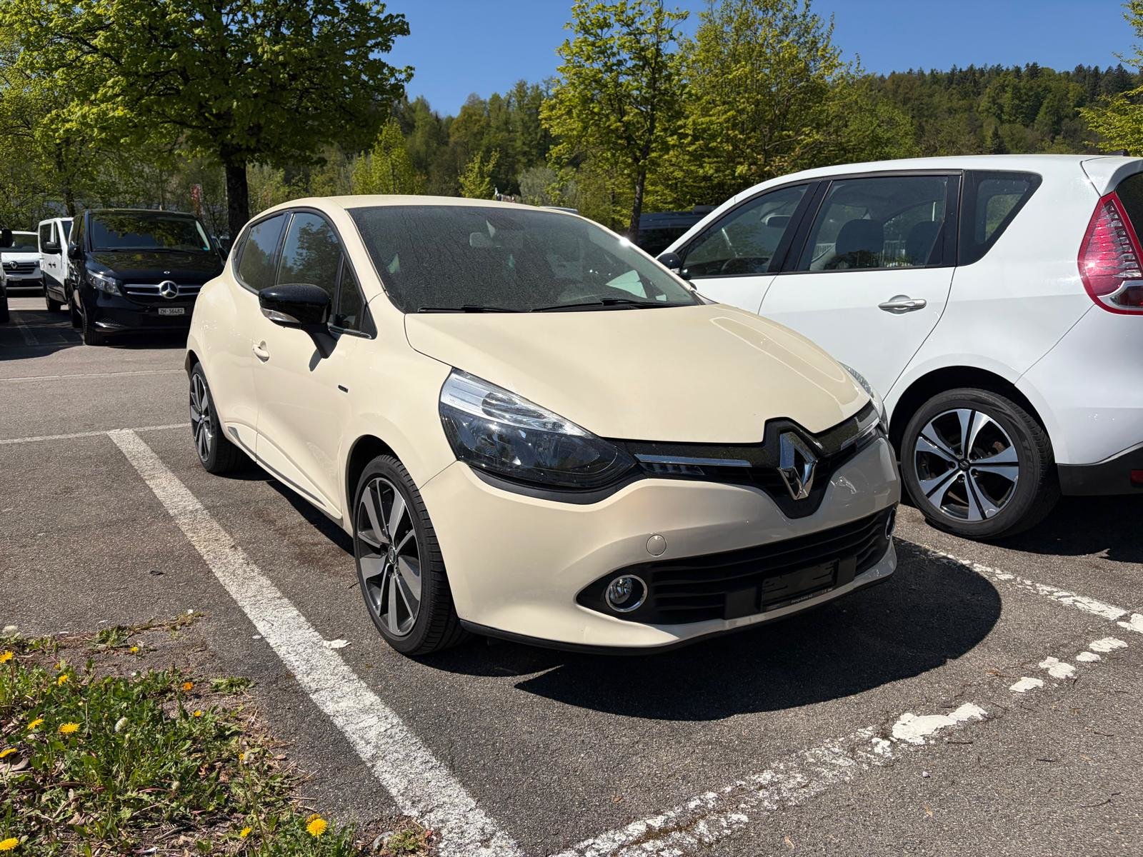 RENAULT Clio 1.2 16V T Limited EDC