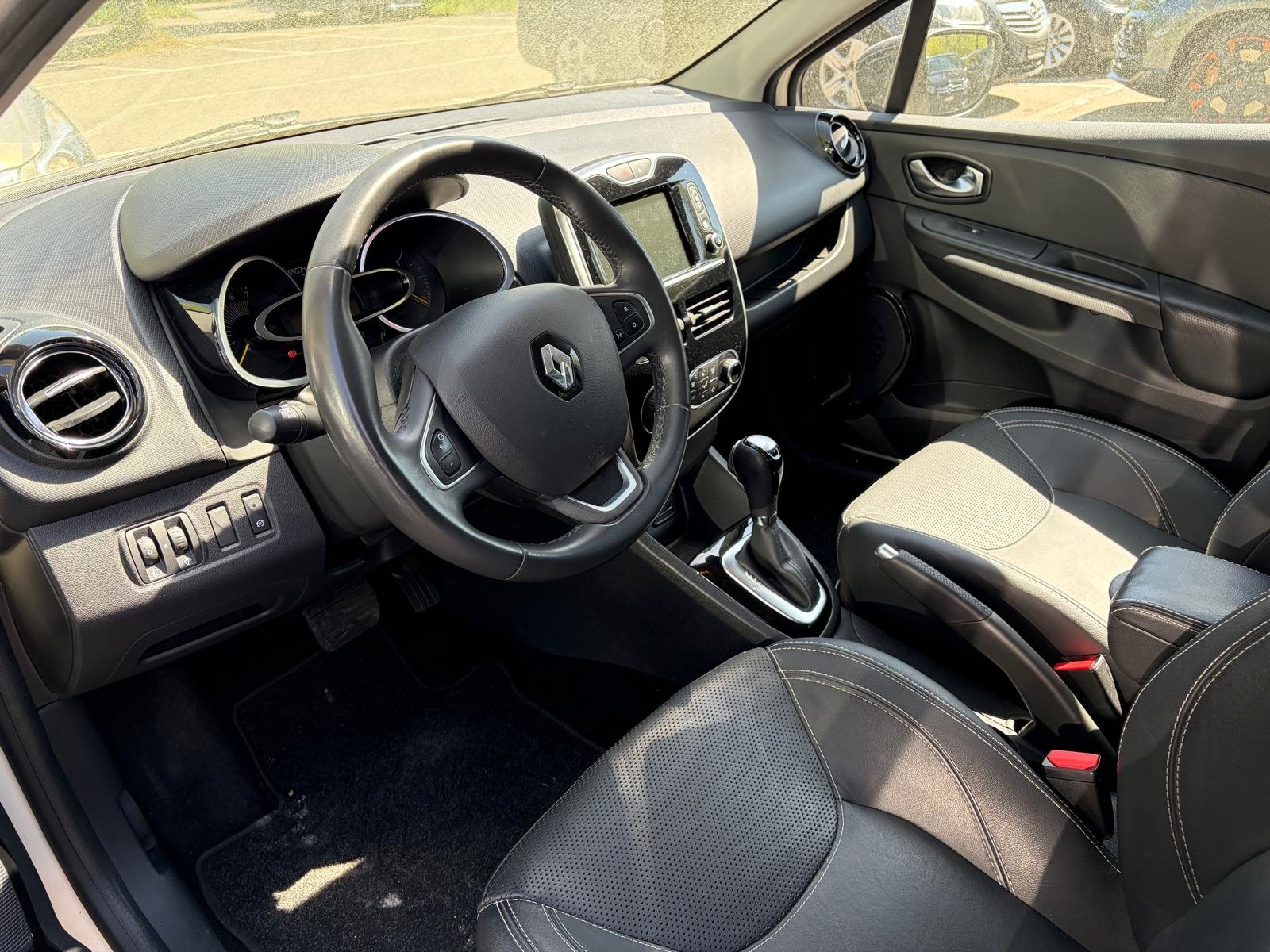 RENAULT Clio 1.2 16V T Limited EDC, Petrol, Second hand / Used, Automatic - 4
