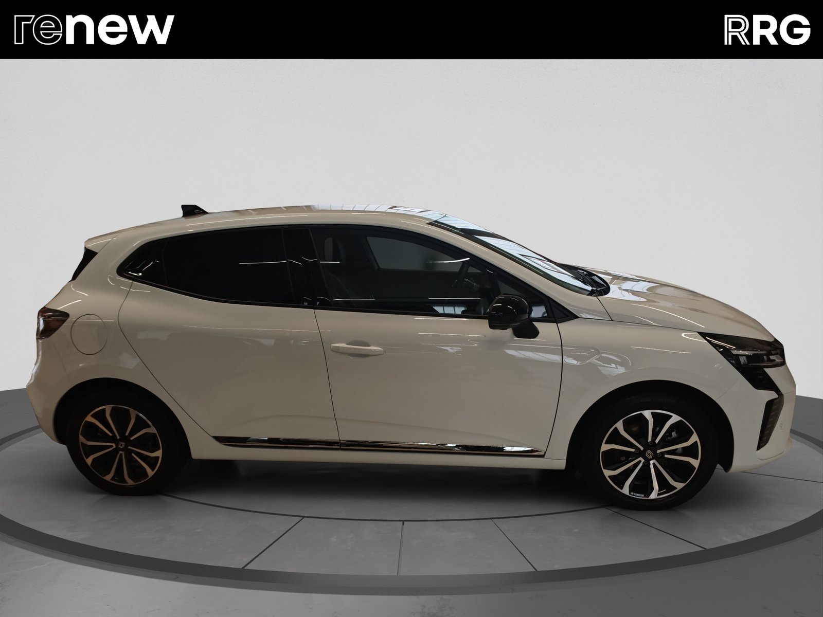 RENAULT Clio 1.6 E-Tech Techno, Full-Hybrid Petrol/Electric, Second hand / Used, Automatic - 2