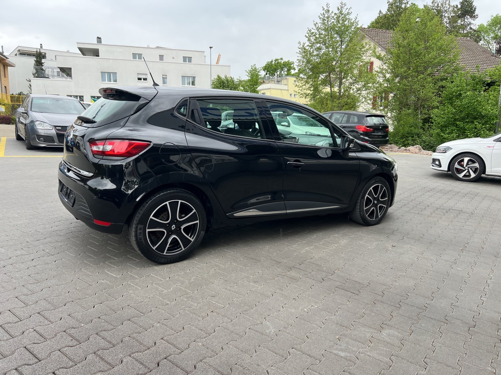RENAULT Clio 1.2 16V T Swiss Edition EDC, Essence, Occasion / Utilisé, Automatique - 4