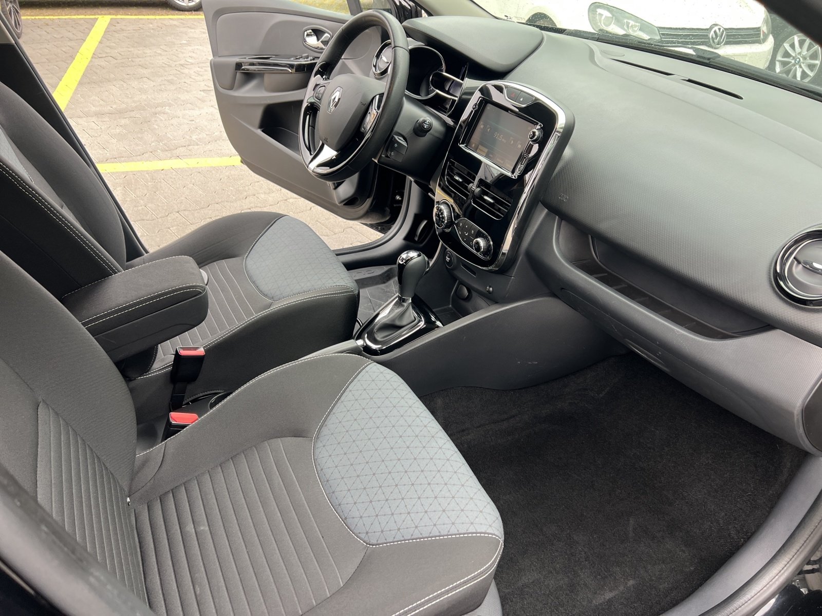 RENAULT Clio 1.2 16V T Swiss Edition EDC, Essence, Occasion / Utilisé, Automatique - 7