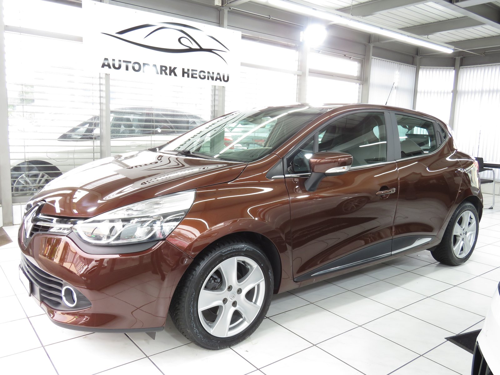 RENAULT Clio 0.9 12V Expression