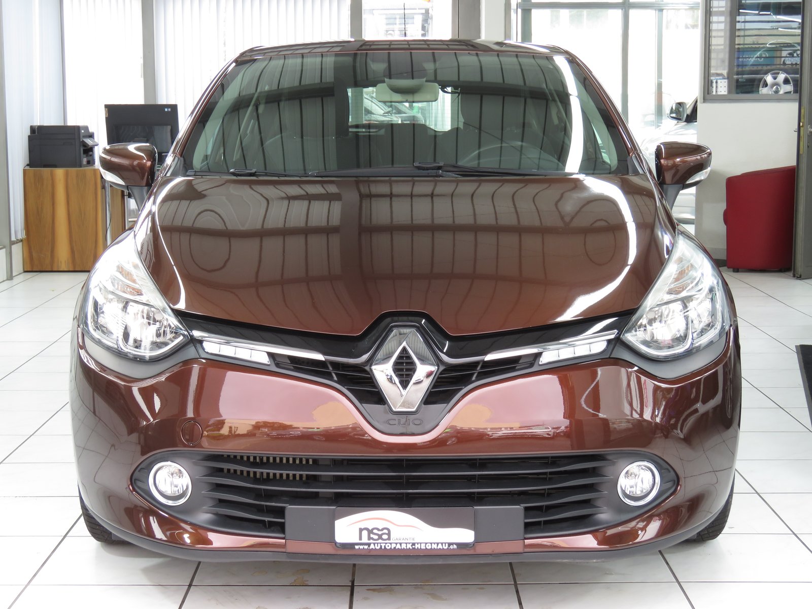 RENAULT Clio 0.9 12V Expression, Benzin, Occasion / Gebraucht, Handschaltung - 2